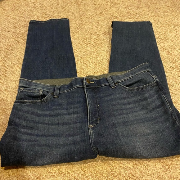 Lee SLIM FIT STRAIGHT LEG PULL ON JEAN size 18 short mid rise dark wash - Picture 4 of 6